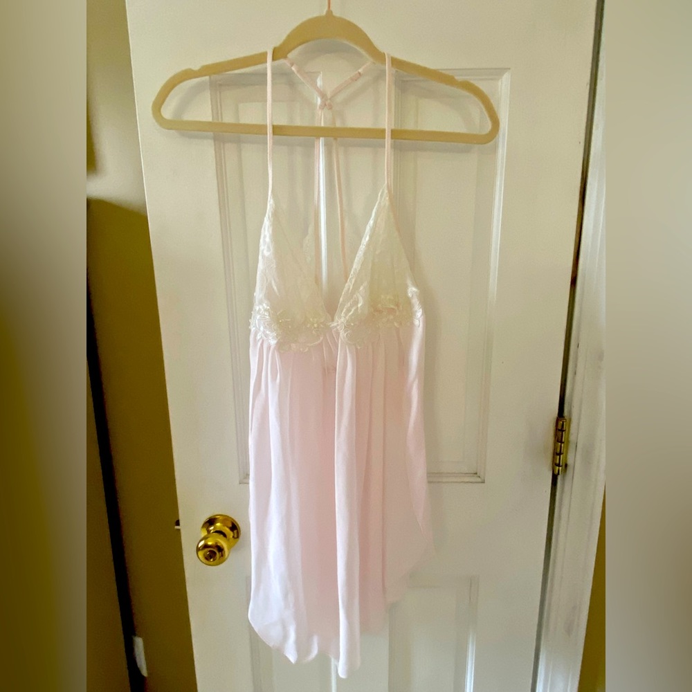 Linea Donatella NWT short gown and robe
